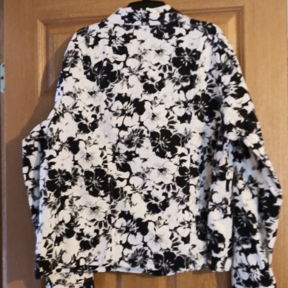 Studio Works Jacket - Picture 5 of 6